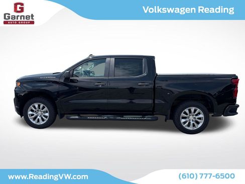Used 2020 Chevrolet Silverado 1500 Custom w/ Custom Value Package AWD/4WD image 2