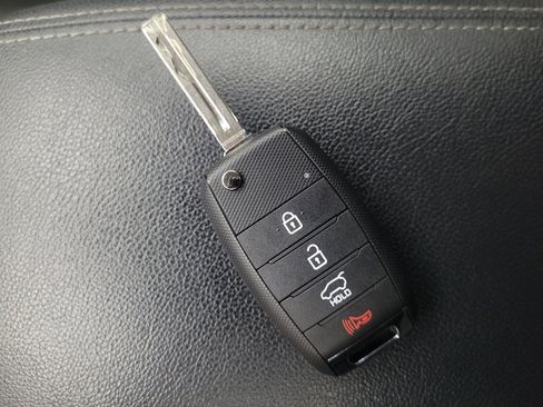 Used 2018 Kia Sportage LX AWD/4WD image 32