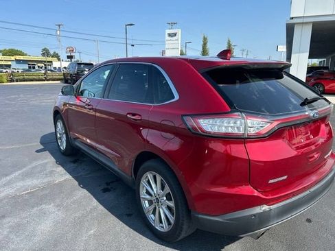 Used 2018 Ford Edge Titanium w/ Equipment Group 301A FWD image 9