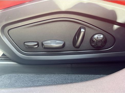 Used 2021 Porsche Taycan 4S image 20