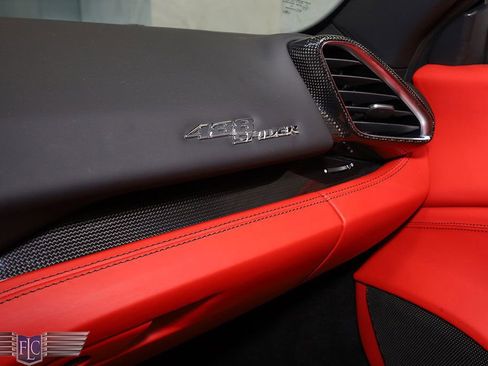 Used 2019 Ferrari 488 Spider image 29