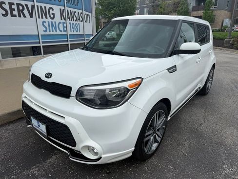 Used 2016 Kia Soul + w/ Soulful Package FWD image 9