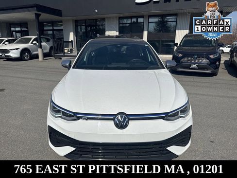 Used 2024 Volkswagen Golf R image 2