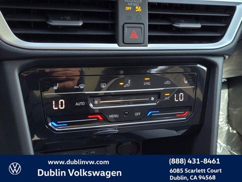 New 2025 Volkswagen Taos SE image 16