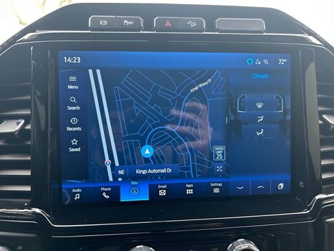 Used 2022 Ford F250 Lariat w/ Black Appearance Package image 12