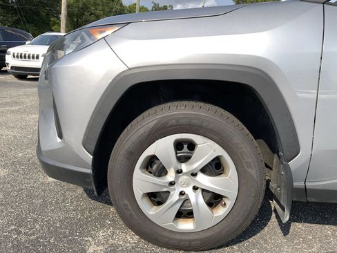 Used 2020 Toyota RAV4 LE w/ All Weather Liner Package AWD/4WD image 18