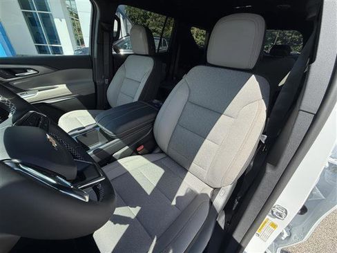 New 2026 Chevrolet Traverse LT image 14