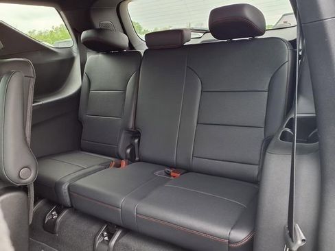 New 2026 Chevrolet Traverse Z71 w/ Enhanced Driving Package AWD/4WD image 9