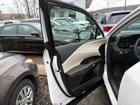 Used 2023 Lexus RX 350 Premium w/ Accessory Package image 15