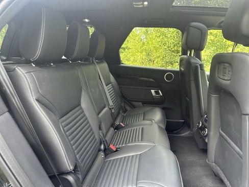 New 2025 Land Rover Discovery S image 22