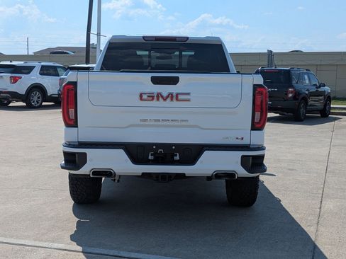 Used 2024 GMC Sierra 1500 AT4 image 7