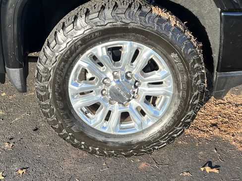 Used 2023 GMC Sierra 2500 Denali w/ Denali Ultimate Package image 13