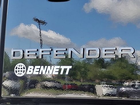 New 2026 Land Rover Defender 110 V8 AWD/4WD image 19
