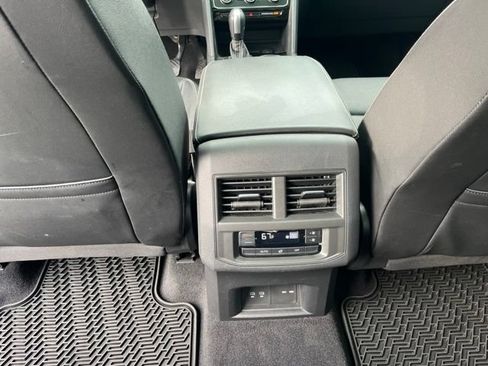 Used 2022 Volkswagen Atlas SE w/ Panoramic Sunroof Package FWD image 17