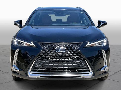 Used 2020 Lexus UX 200 w/ Premium Package image 4