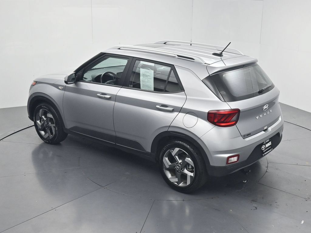 Used 2025 Hyundai Venue SEL FWD image 39