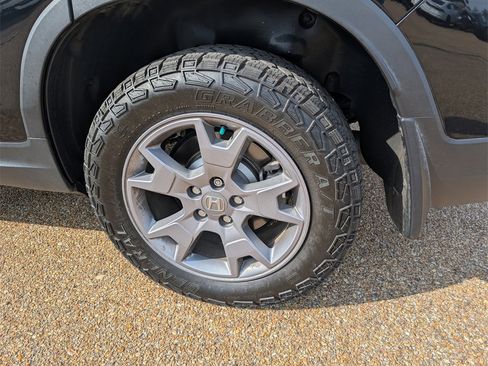 Certified 2025 Honda Passport TrailSport image 31