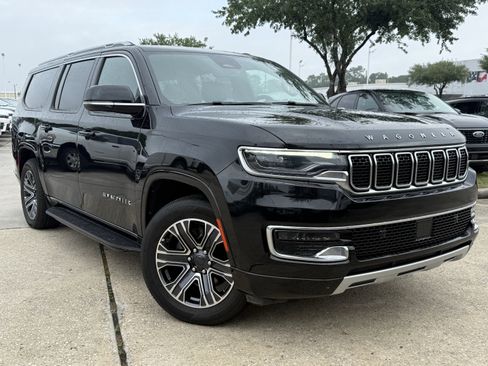 Used 2024 Jeep Wagoneer L Series II AWD/4WD image 2
