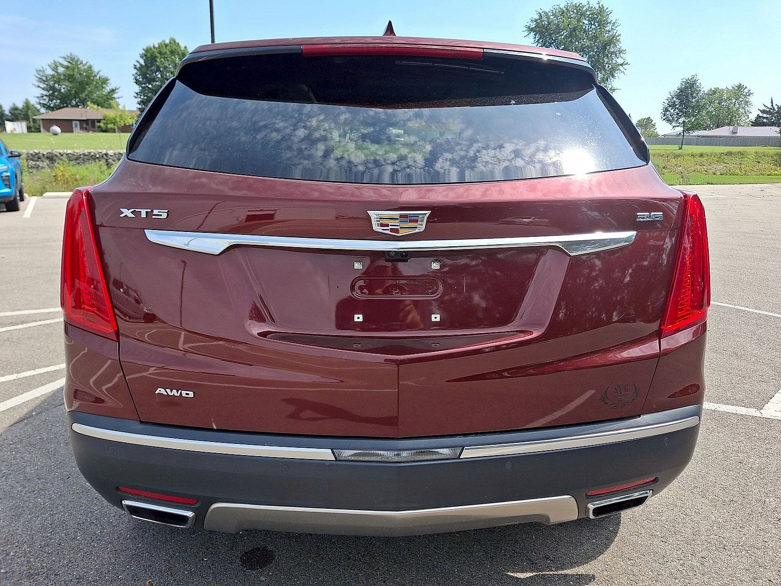 Used 2017 Cadillac XT5 Platinum w/ Driver Assist Package AWD/4WD image 23