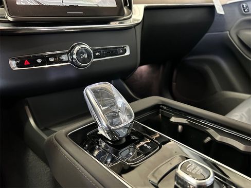 New 2026 Volvo XC90 B6 Plus w/ Protection Package Premier image 19