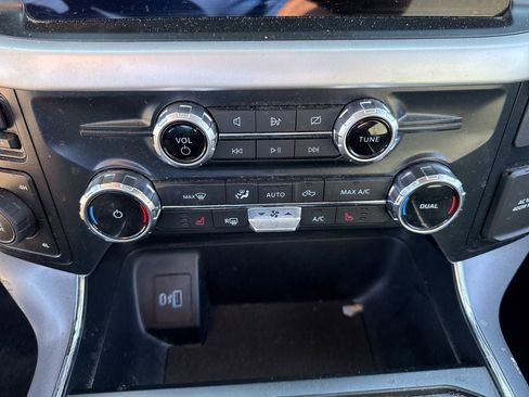 Used 2022 Ford F150 XLT w/ Equipment Group 302A High image 25