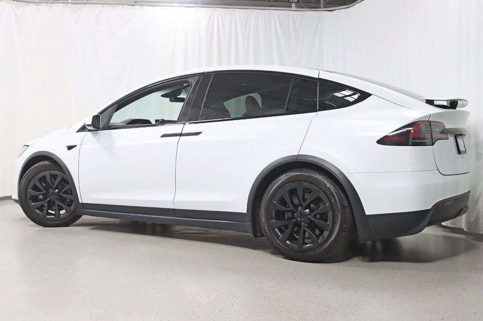 Used 2023 Tesla Model X AWD/4WD image 10