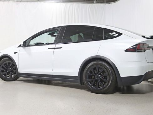 Used 2023 Tesla Model X AWD/4WD image 10