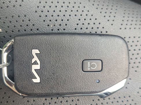 Used 2024 Kia Seltos EX FWD image 36
