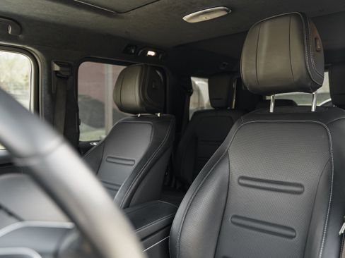 Used 2025 Mercedes-Benz G 550 image 18