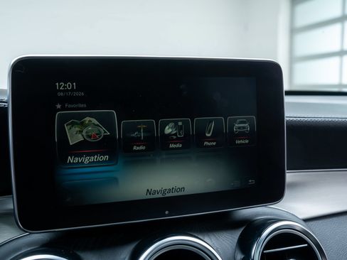 Used 2019 Mercedes-Benz GLC 63 AMG 4MATIC w/ Multimedia Package image 18