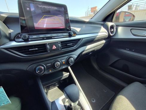 Used 2022 Kia Forte LXS FWD image 21