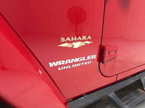 Used 2010 Jeep Wrangler Unlimited Sahara w/ Mopar Chrome Edition Group AWD/4WD image 30