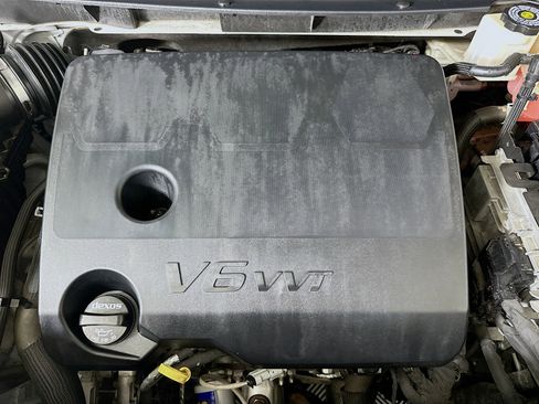 Used 2018 Chevrolet Traverse High Country image 37