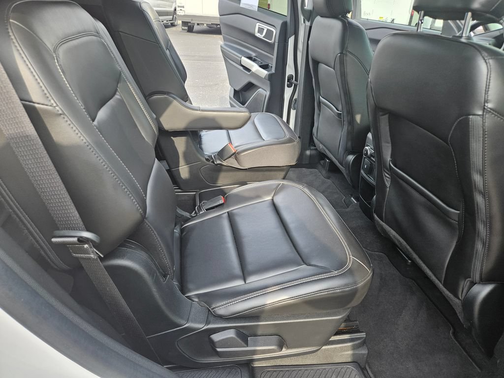 Used 2021 Ford Explorer XLT RWD image 26