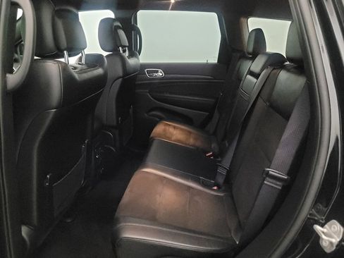 Used 2022 Jeep Grand Cherokee Laredo X AWD/4WD image 18