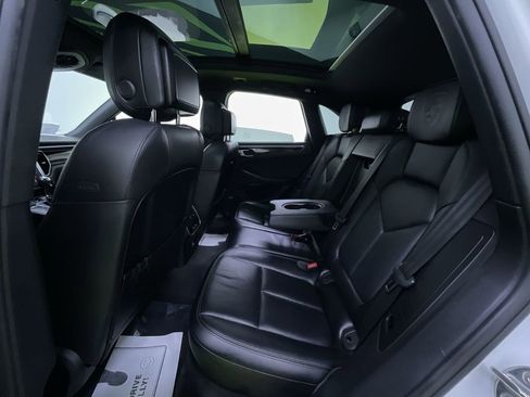Used 2017 Porsche Macan S image 27