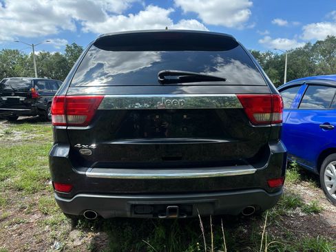 Used 2011 Jeep Grand Cherokee Overland AWD/4WD image 5