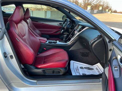 Used 2017 INFINITI Q60 Red Sport 400 image 34