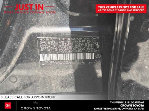 Used 2022 Lexus IS 300 AWD image 11