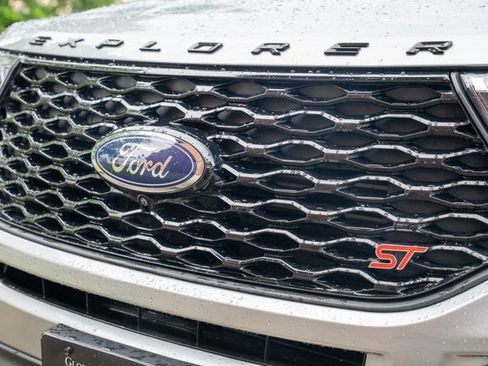 Used 2022 Ford Explorer ST w/ Equipment Group 401A AWD/4WD image 16