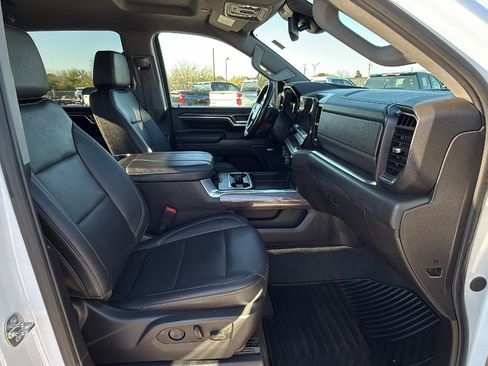 Used 2024 Chevrolet Silverado 2500 LTZ w/ LTZ Plus Package image 28