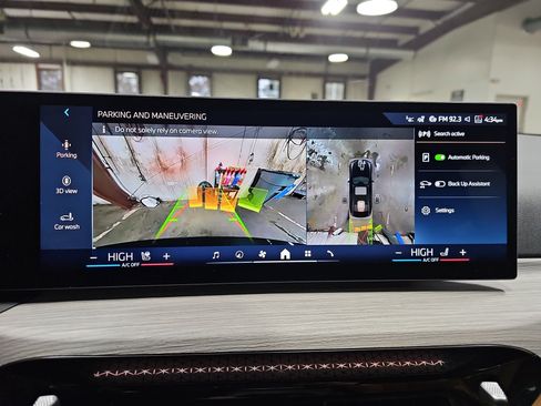 New 2026 BMW 330i Sedan w/ Premium Package image 25