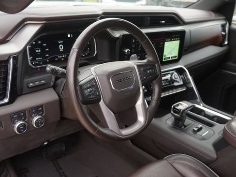 Used 2023 GMC Sierra 1500 Denali w/ Technology Package AWD/4WD image 17