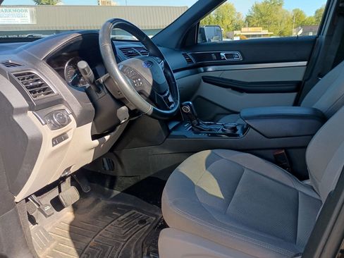 Used 2019 Ford Explorer XLT w/ Equipment Group 201A image 13