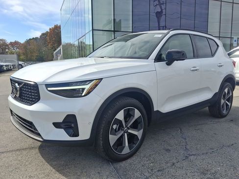 New 2026 Volvo XC40 B4 Plus w/ Protection Package image 10