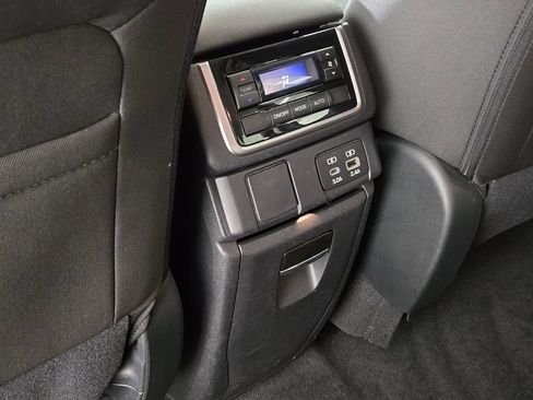 Certified 2024 Subaru Ascent Premium w/ Convenience Package AWD/4WD image 17