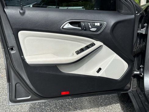Used 2019 Mercedes-Benz GLA 250 image 22