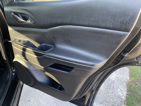 Used 2018 GMC Acadia SLE w/ Driver Alert Package I image 9