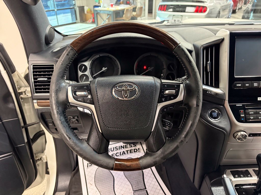 Used 2016 Toyota Land Cruiser AWD/4WD image 18
