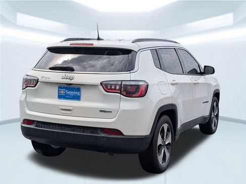 Used 2018 Jeep Compass Latitude w/ Popular Equipment Group FWD image 6